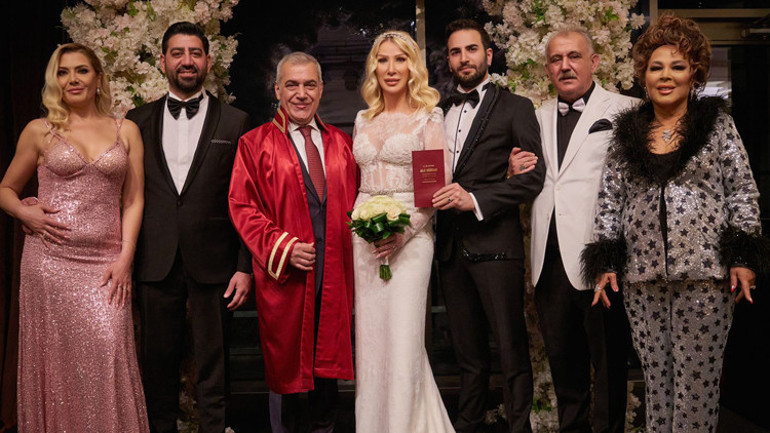 Seda Sayan ve Çağlar Ökten evlendi Prag planı suya düştü