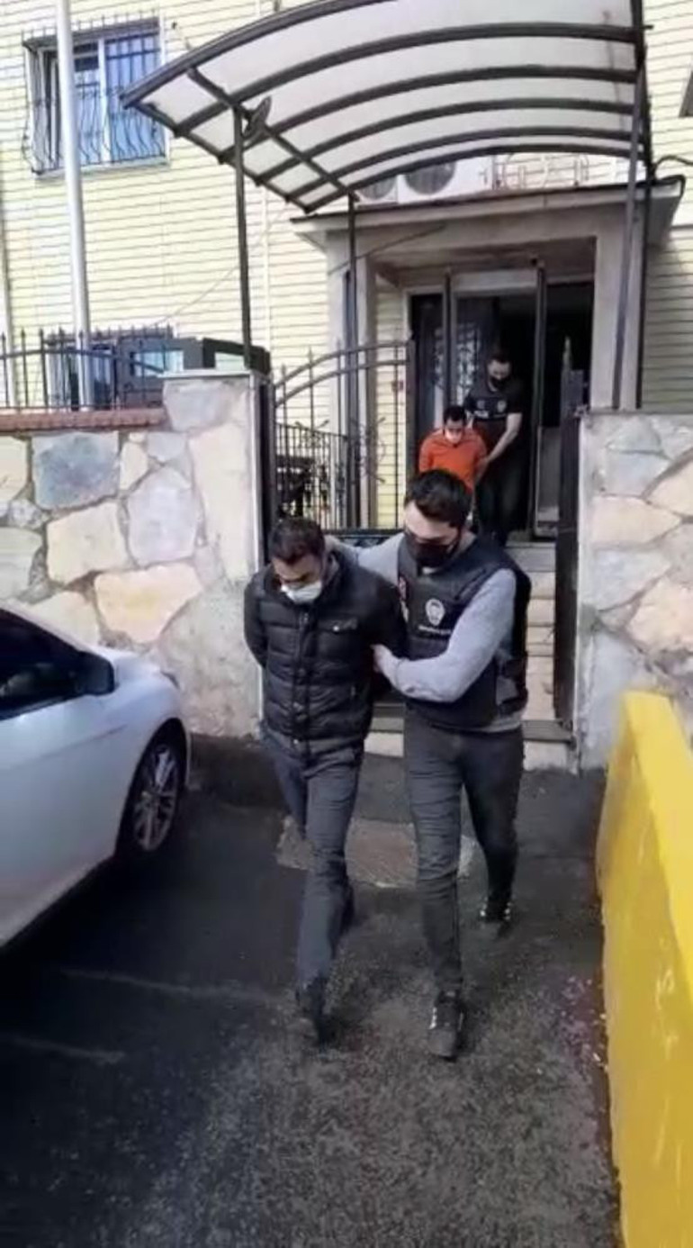 İstanbulda ünlü iş adamı Mustafa Feridun Uzunyolun villasına silahlı saldırı