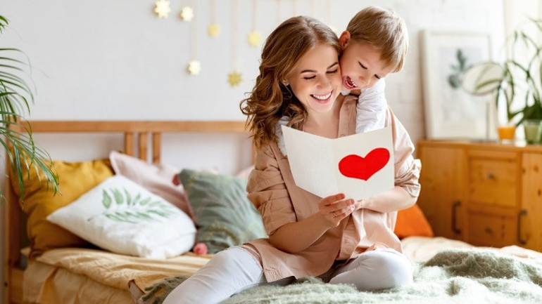 Anneler Günü hediye fikirleri 2022: Ev hanımı, tesettürlü, çalışan anneye ne hediye alınır