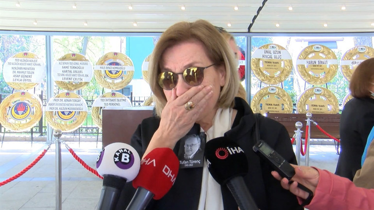 Gazeteci Tufan Türenç, son yolculuğuna uğurlandı