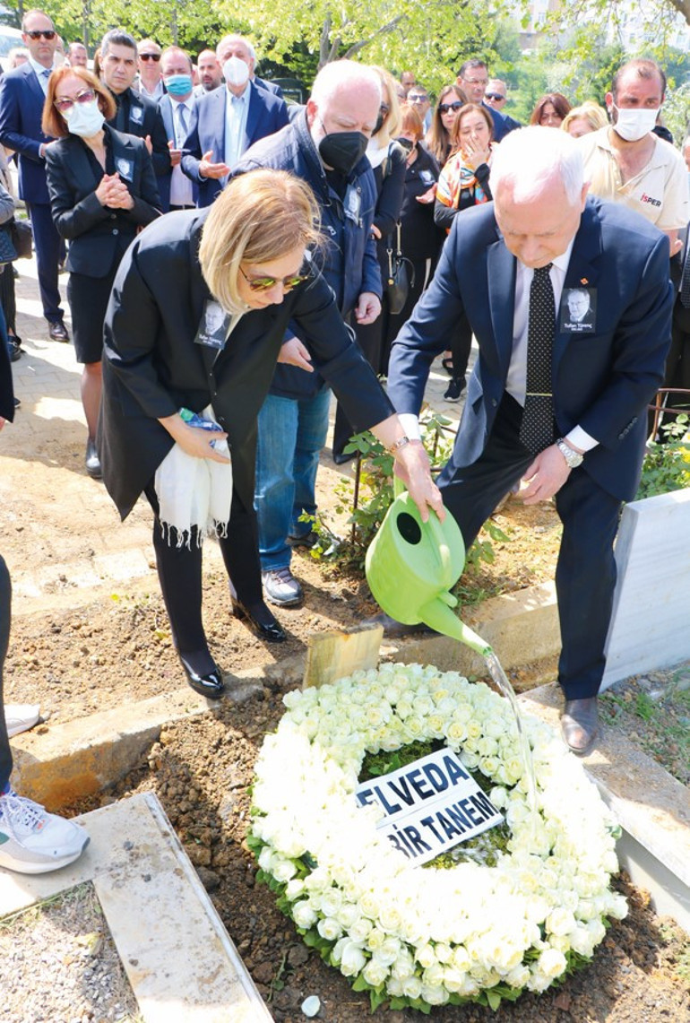 Tufan Türenç’e son veda