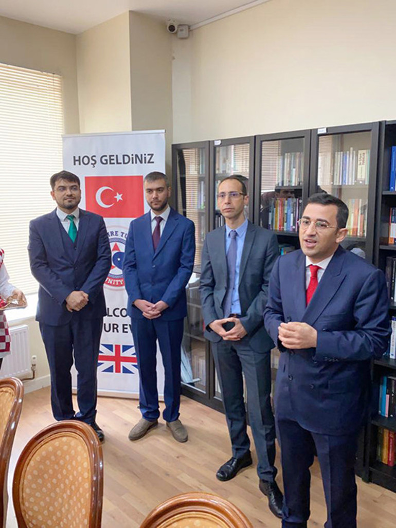 İngiltere’de 1001 kitaplı Okuma Evi açıldı