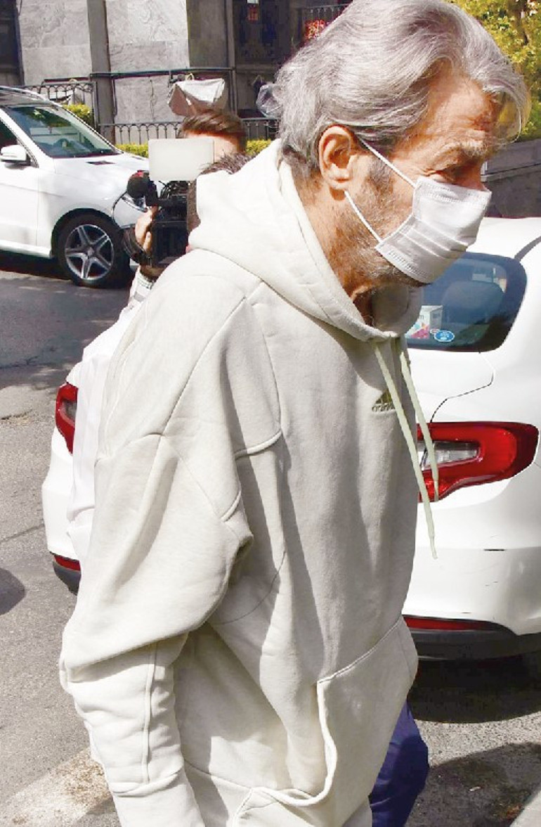 Kadir İnanırın zor anları... Yürümekte zorlandı