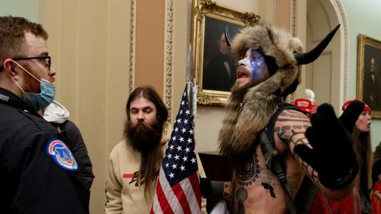 Twitter’ın satılmasına en çok onlar sevindi… Geri dönmek için gün sayıyorlar