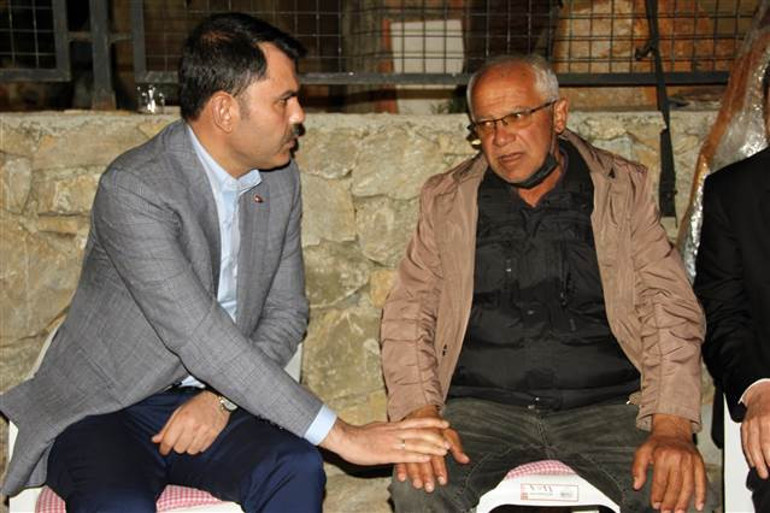 Bakan Kurum, metan gazı faciasında ölenlerin ailelerini ziyaret etti