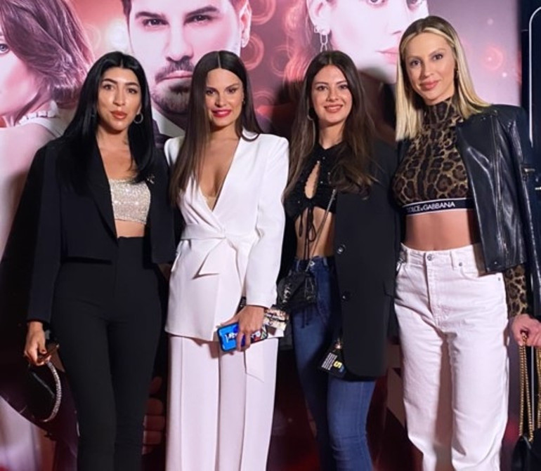 Aynasız Halukun galasına ünlü akını... Herkes oradaydı