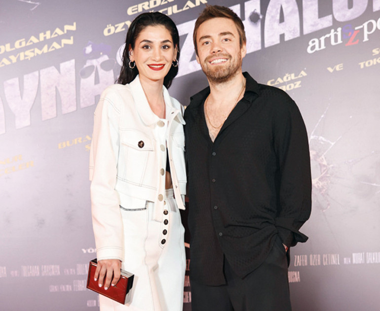 Aynasız Halukun galasına ünlü akını... Herkes oradaydı