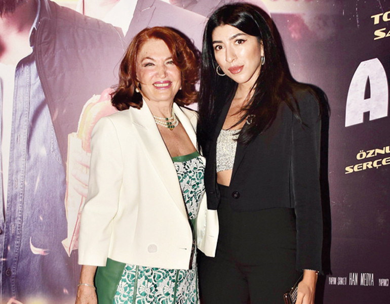 Aynasız Halukun galasına ünlü akını... Herkes oradaydı