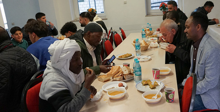 Almanya’da bayram şöleni