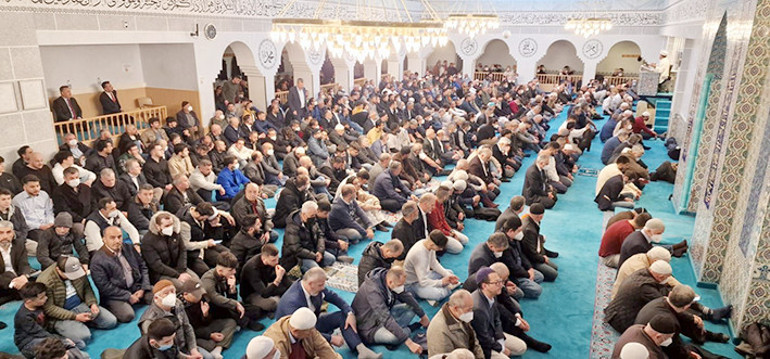 Almanya’da bayram şöleni