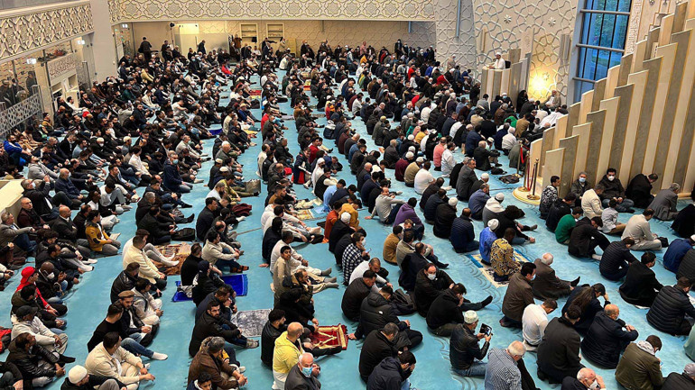 Almanya’da bayram şöleni