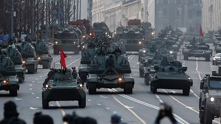 Dünyayı ayağa kaldıran iddia Putin savaş esirlerini Kızıl Meydanda yürütebilir...