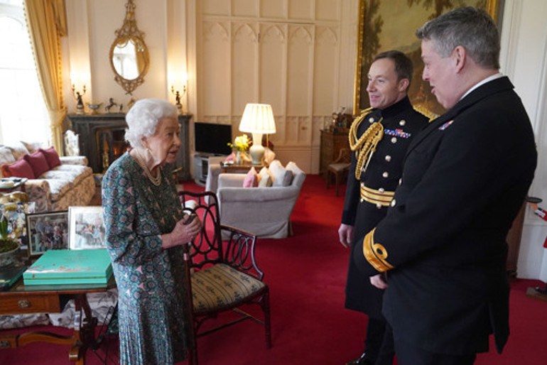 Merakla bekleniyordu: Kraliçe Elizabeth üzdü