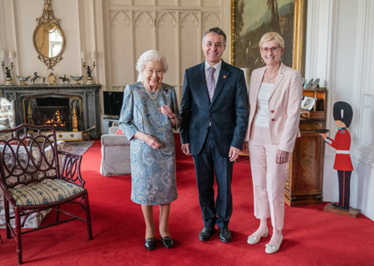 Merakla bekleniyordu: Kraliçe Elizabeth üzdü