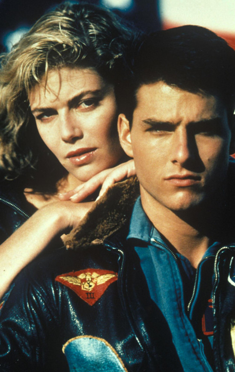 Galaya kendi kullandığı helikopterle gökyüzünden indi