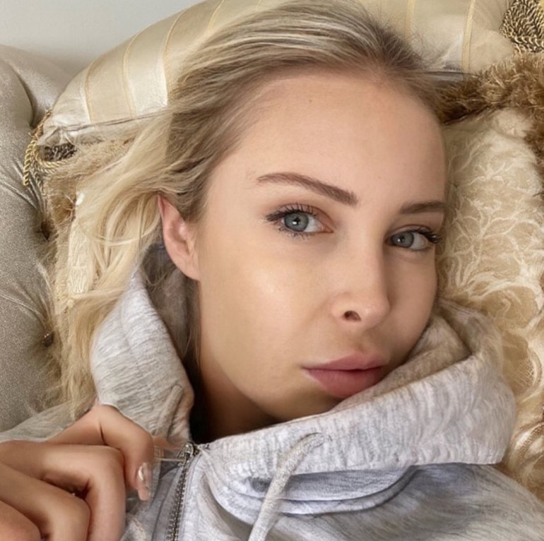 İstanbulu terk edip İzmirde yeni bir hayat kurmuştu... Değişimin böylesi