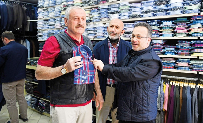 ‘Faroz sokaklarında top oynayan çocuklar için...’