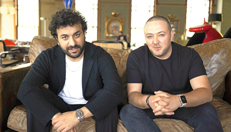 Safiye’siz balayı balayı değildir Seda Sayanın Paris gezisinde gözler onu aradı