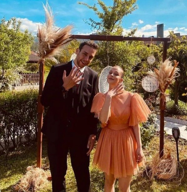 Masumlar Apartmanının Nerimanı Gizem Katmer nişanlandı