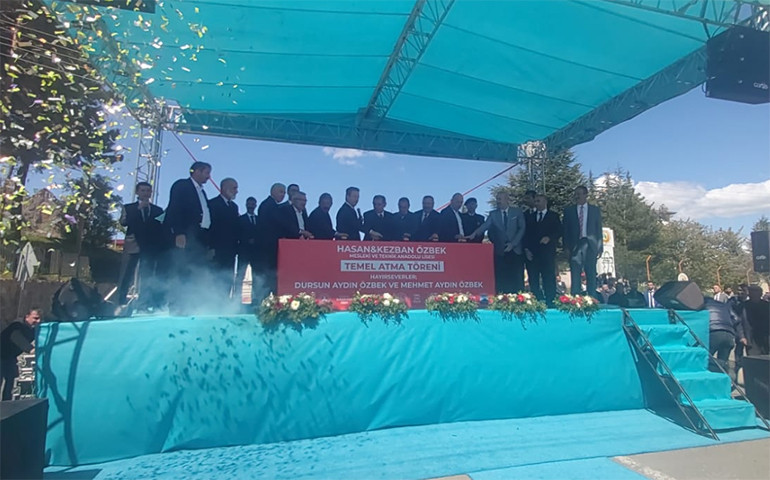 Galatasaray eski başkanı Dursun Özbek’ten memleketine 16 derslikli okul