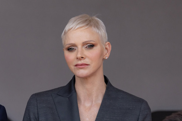 Ünlü çift hakkında dudak uçuklatan iddia: Yanında dursun diye... Milyonluk anlaşma