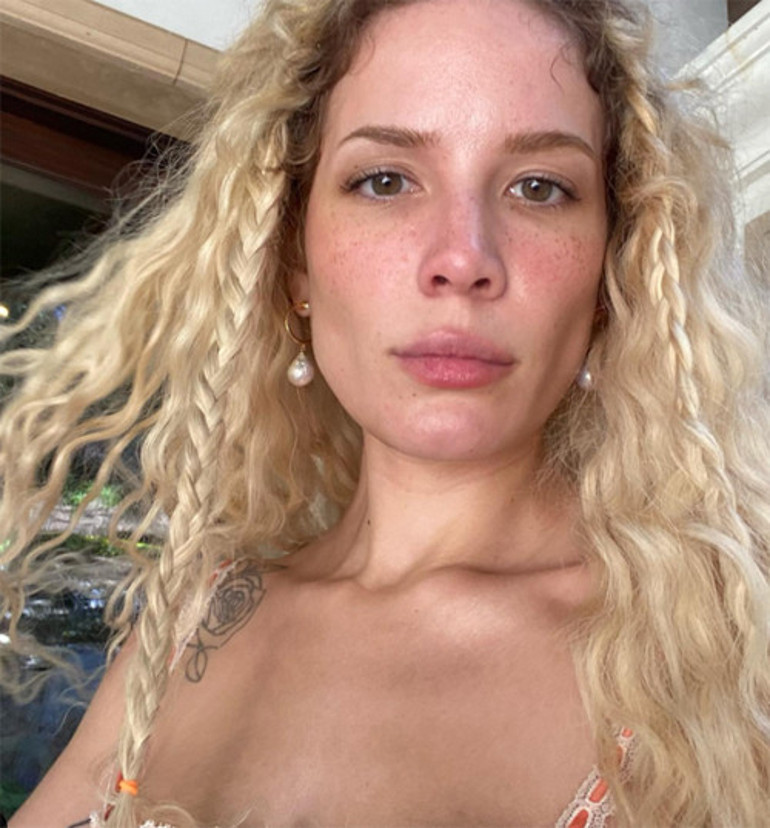 Ünlü şarkıcı hastane yatağından duyurdu: O kadar çok hastalığım var ki