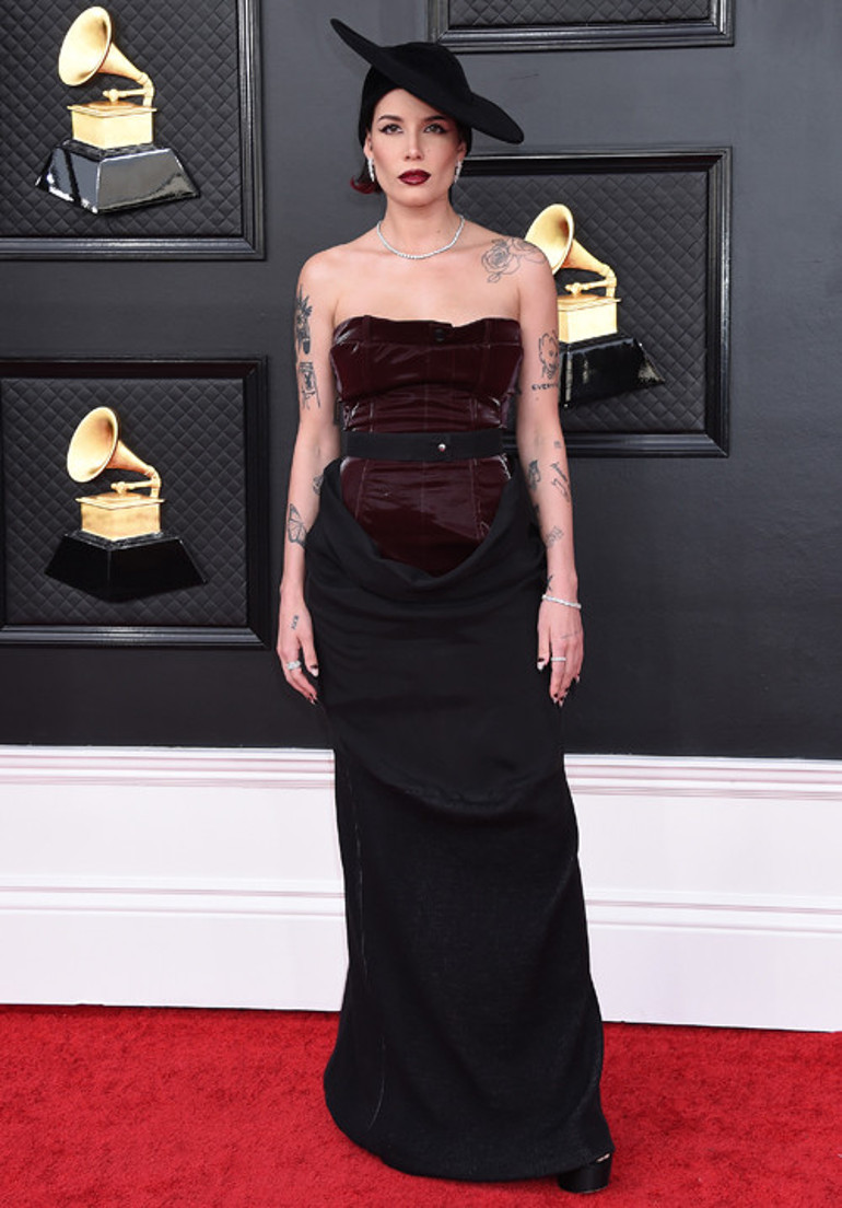 Ünlü şarkıcı hastane yatağından duyurdu: O kadar çok hastalığım var ki