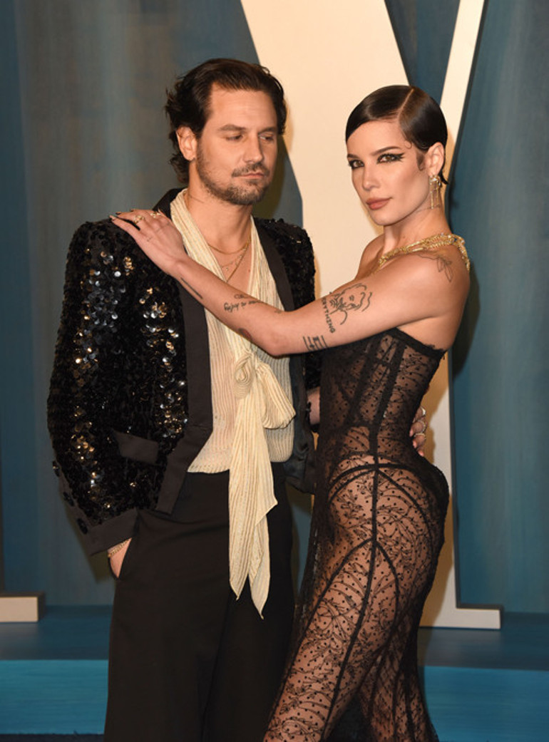 Ünlü şarkıcı hastane yatağından duyurdu: O kadar çok hastalığım var ki