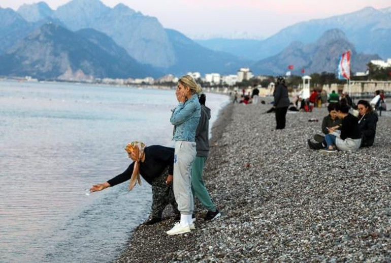 Hıdırellez dilekleri görüntülendi: Dudağa dolgu, Bodrumda yazlık ev