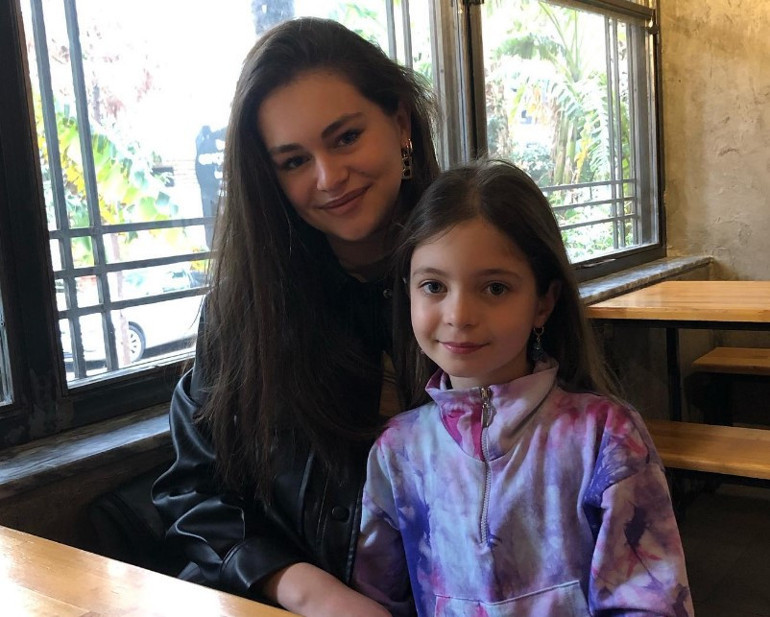 Türkiye onu Melek olarak tanımıştı... Ablası güzelliği ile hayran bıraktı