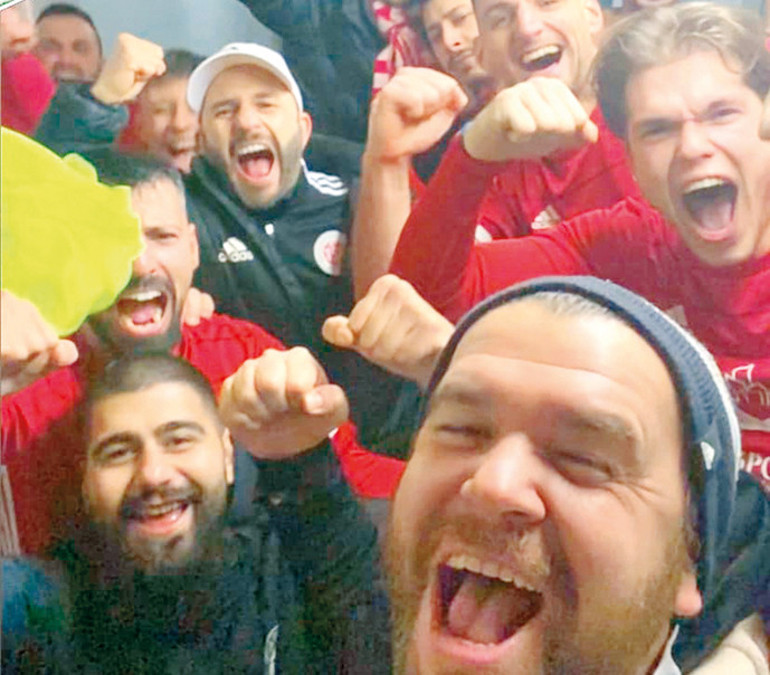7 yıl boyunca her sezon şampiyon oldu şimdi Türksporla üst lige koşuyor
