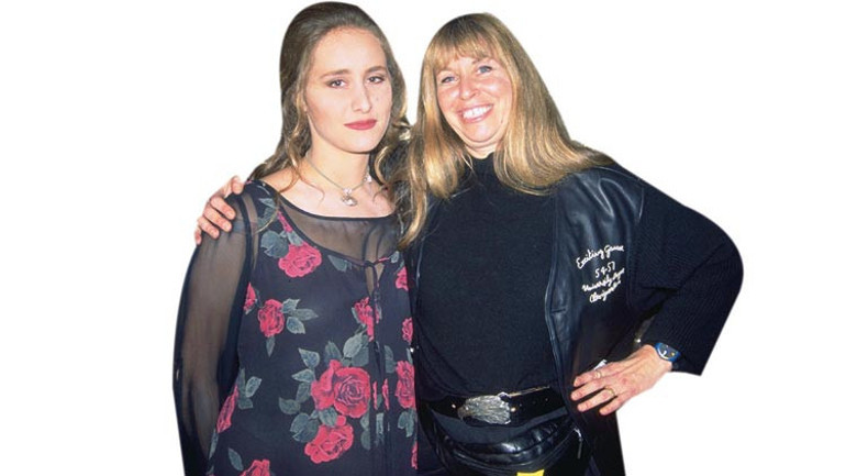 ‘Marjinal bir aileyiz’