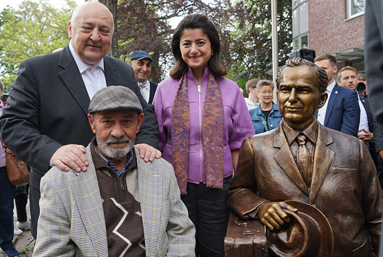 ‘Göç Anıtı’ Lehrte’de törenle açıldı