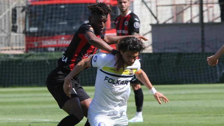 İzmirde futbol dibi gördü Göztepe, Altay, Menemenspor, Altınordu...