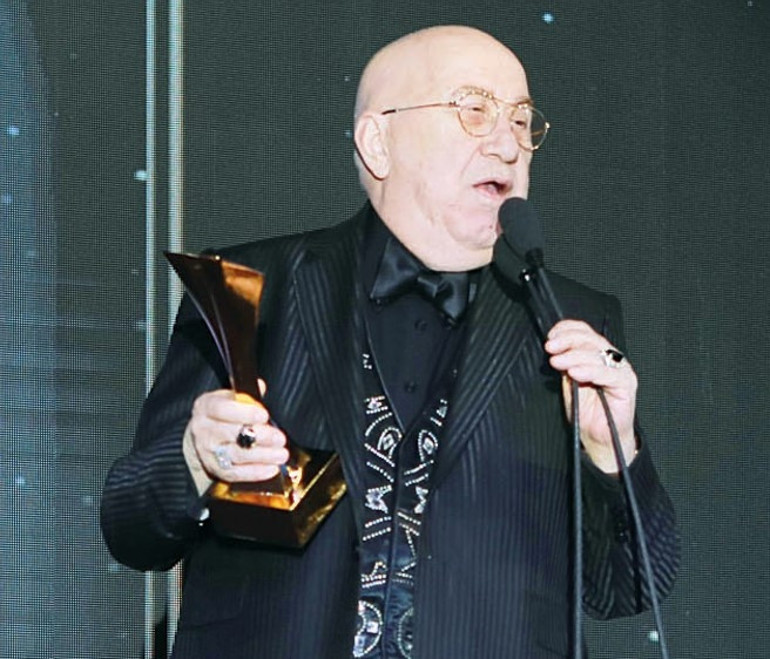 Ödül gecesine ünlü akını