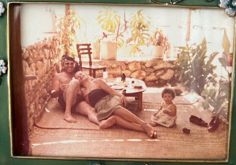 Ünlü sanatçıdan duygulandıran paylaşım... İyi ki tek kızınız olmuşum