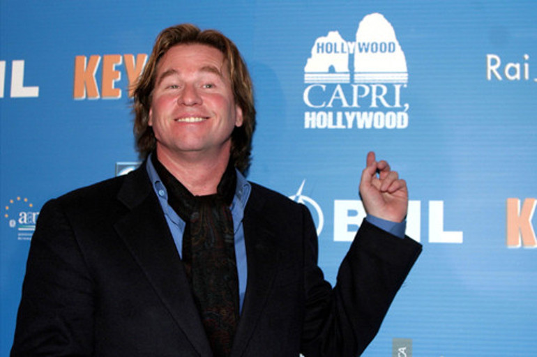 Gırtlak kanseri yüzünden sesini kaybeden oyuncu o efsane rolü oynamak için yapımcılara yalvarmış