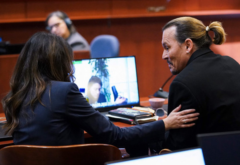 Johnny Depp avukatıyla flört mü ediyor  İşin aslı ortaya çıktı