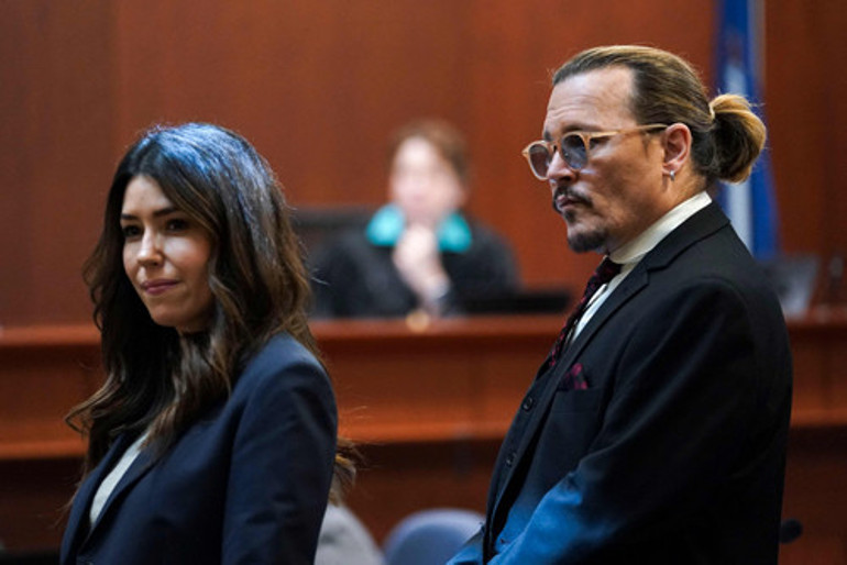 Johnny Depp avukatıyla flört mü ediyor  İşin aslı ortaya çıktı