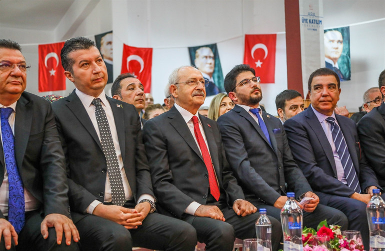 Kılıçdaroğlu: Bu ülkeyi büyütecek olan sizin azim ve kararlılığınız