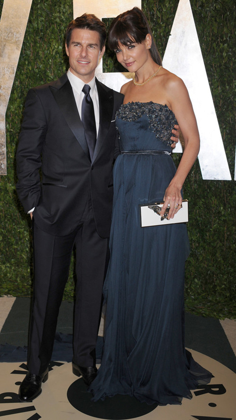 Tomun boyu bir anda nasıl uzadı 1.75lik Katein yanında bile...