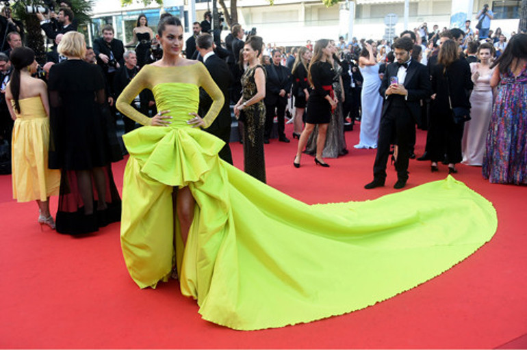 Ünlü Türk oyuncular dünya yıldızlarıyla Cannes Film Festivalinin kırmızı halısında