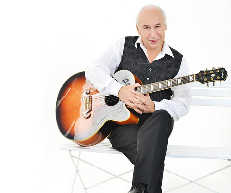 Ajda gençleri yakaladı