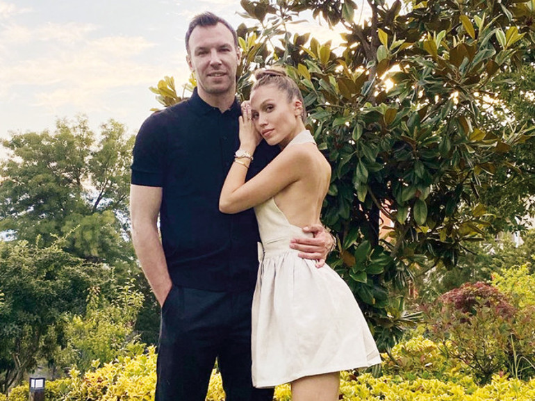 Mehmet Germiyanlıgil ve Elif Dürüst’ün mezuniyet sevinci... Sanat hayatına New York’ta devam edecek