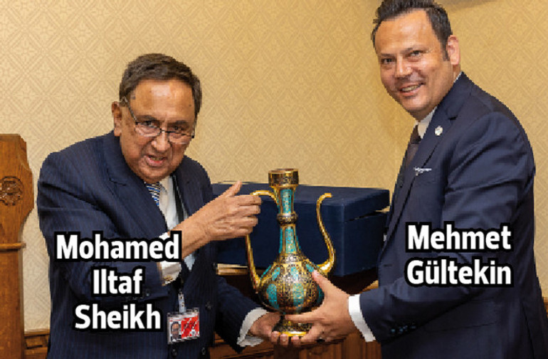 Mehmet Germiyanlıgil ve Elif Dürüst’ün mezuniyet sevinci... Sanat hayatına New York’ta devam edecek