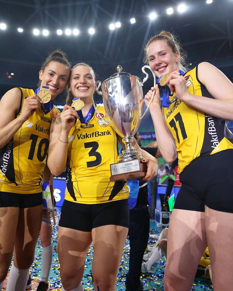 Son Dakika: VakıfBank dev transferi resmen açıkladı Final sonrası Paola Egonu ve Isabelle Haak...