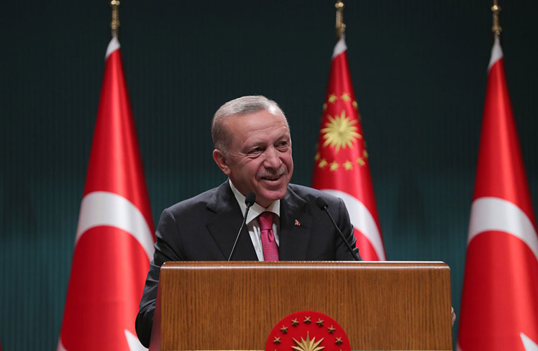 Cumhurbaşkanı Erdoğandan peş peşe müjdeler: Açık cezaevi izni uzatıldı, yoklama kaçağına bedelli yolu