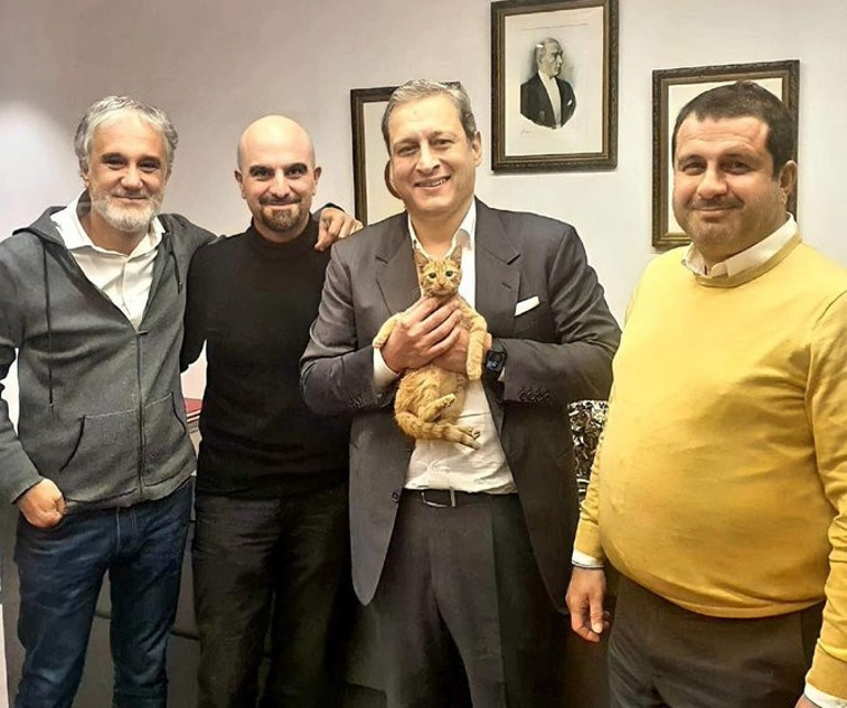 Son Dakika: Galatasarayda uğur denemeleri tutmadı Başkan Burak Elmasın sahiplendiği kedi Simba gönderildi...