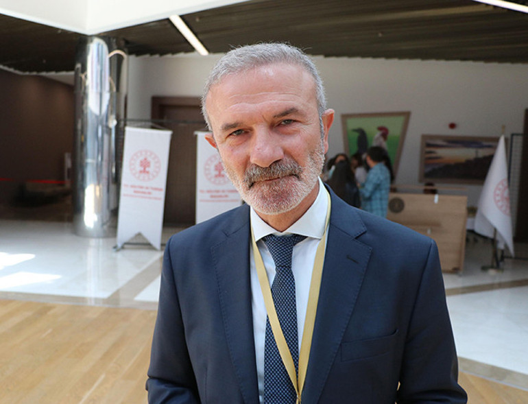 Göbeklitepe açıklaması: İlk kez insanların aynı noktada yıl boyu yaşadıkları yerlerden biri. Kazılar onlarca yıl sürebilir