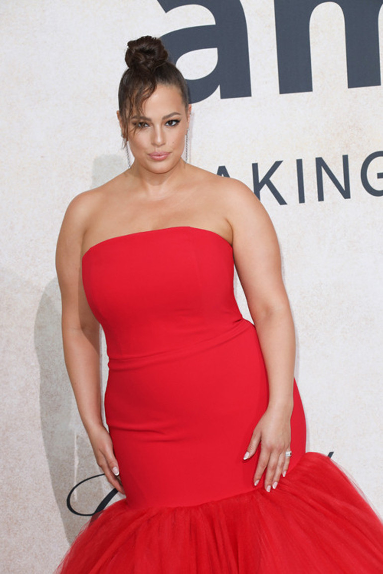 Olaylı elbiseyi bu sefer de o giydi